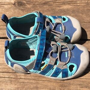 Kids Size 13 KEEN Water Shoes